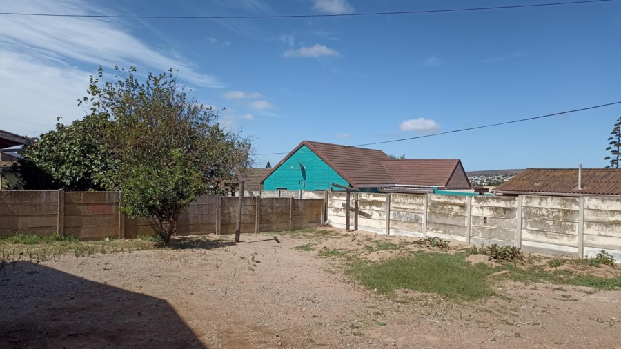 3 Bedroom Property for Sale in Louwville Western Cape